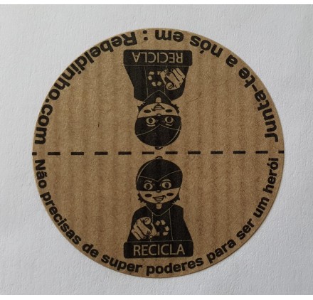 Rolo com 500 etiquetas rebeldinho Rolo com 500 etiquetas rebeldinho