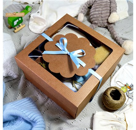 Box Gourmet Medium color natural w/window measures 205x205x120mm